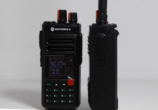 خرید قیمت بیسیم موتورولا CP-1600 برای فواصل سخت و بلند خرید قیمت بیسیم موتورولا CP-1600 برای فواصل سخت و بلند