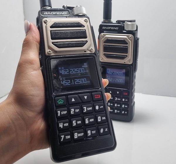 خرید فروش نمایندگی قیمت بیسیم باوفنگ UV-25