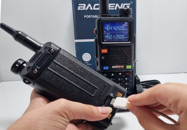 فروش و قیمت بیسیم باوفنگ یووی UV-5RH فروش و قیمت بیسیم باوفنگ یووی UV-5RH