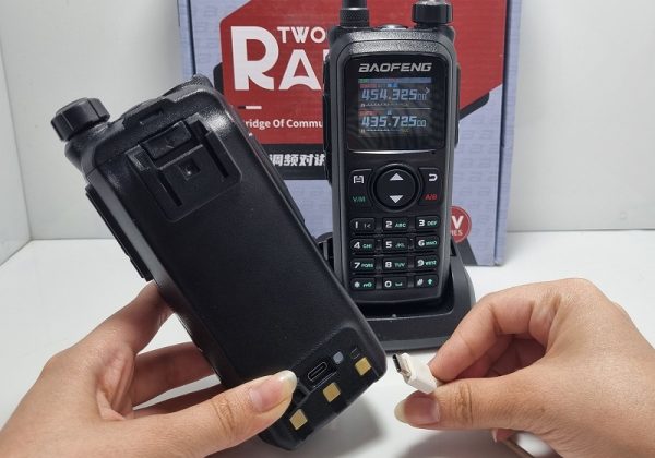 خرید فروش نمایندگی قیمت بیسیم باوفنگ یووی UV28